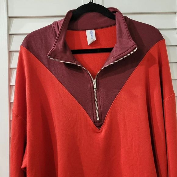 LIVI CozySoft Half-Zip Colorblock Cropped Pullover In Adrenaline Rush Size 22/24 - Picture 3 of 9